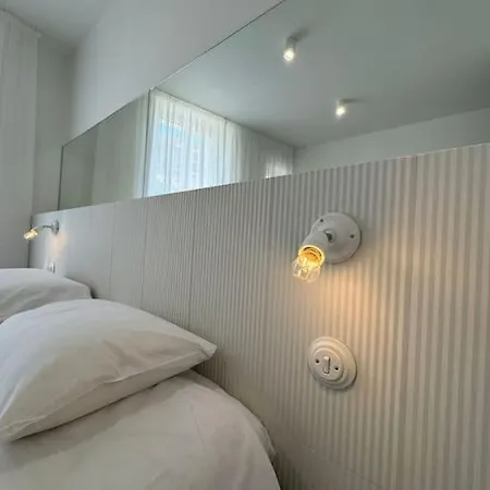 Maison Lyo - Luxueuse - King Size & Baignoire Διαμέρισμα *