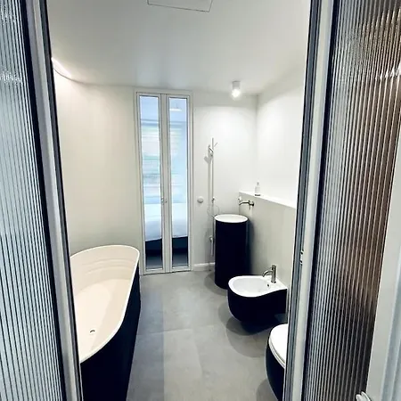 Maison Lyo - Luxueuse - King Size & Baignoire Κάννες