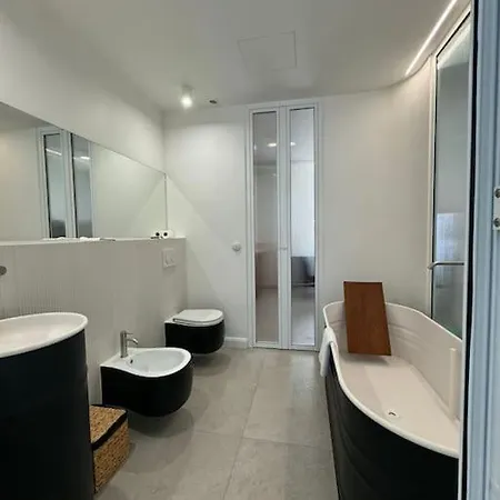 Maison Lyo - Luxueuse - King Size & Baignoire كان